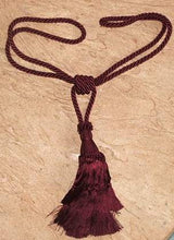 Load image into Gallery viewer, King Arthur Trim Single Bell Tassel: Product Number BDH22056