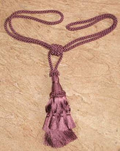 Load image into Gallery viewer, King Arthur Trim Single Bell Tassel: Product Number BDH22056