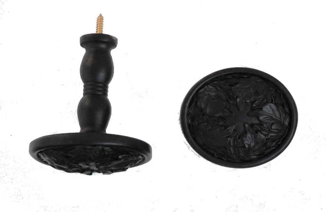 Titius hold back. Diameter 4